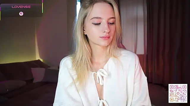 Snapshot of MickeyMyers chatting on 09-30-25, 11:48 MickeyMyers online show from 09-30-25, 11:48