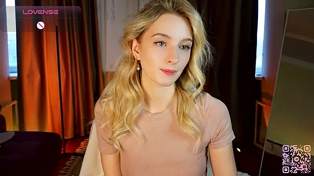 Snapshot of MickeyMyers chatting on 10-14-25, 11:44 MickeyMyers online show from 10-14-25, 11:44