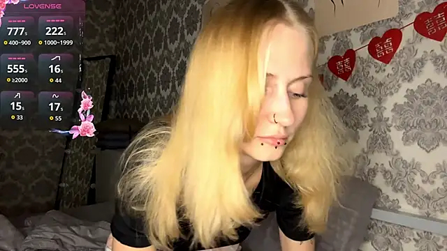 MarthaGees online show from 09-29-25, 03:28