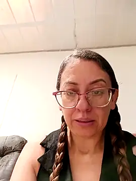 Snapshot of miss_hanna07 chatting on 04-20-26, 04:43 miss hanna07 online show from 04-20-26, 04:43