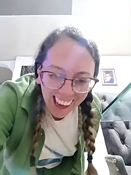 Snapshot of miss_hanna07 chatting on 04-21-26, 02:26 miss hanna07 online show from 04-21-26, 02:26