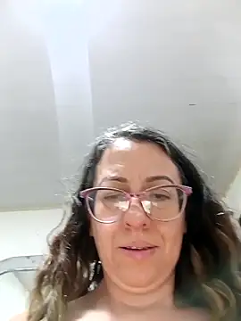 Snapshot of miss_hanna07 chatting on 05-07-26, 03:34 miss hanna07 online show from 05-07-26, 03:34