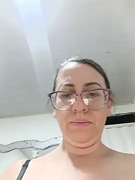 Snapshot of miss_hanna07 chatting on 05-21-26, 03:24 miss hanna07 online show from 05-21-26, 03:24