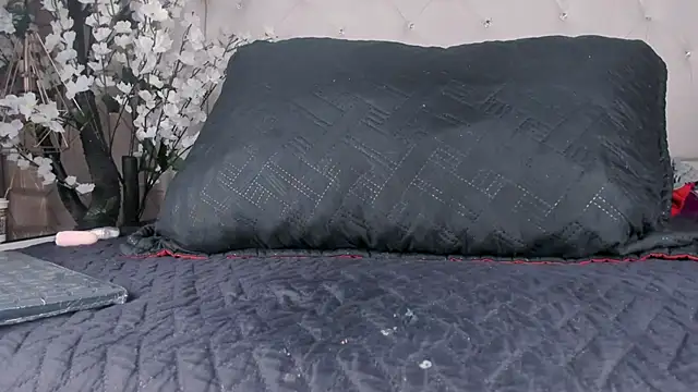 Annieefoxx online show from 02-21-25, 05:20