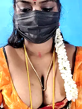 Snapshot of mayaa2u chatting on 05-10-26, 03:55 mayaa2u online show from 05-10-26, 03:55