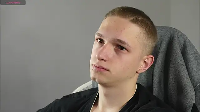 dustyn fox online show from 02-19-25, 02:23