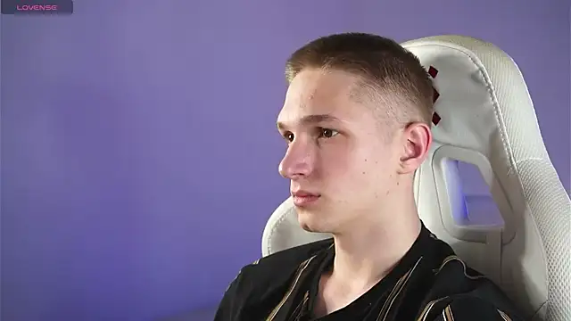 dustyn fox online show from 03-18-25, 06:26