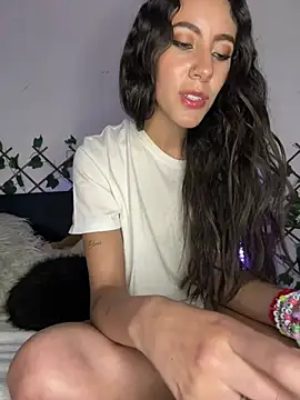 FrancellyHot online show from 12-20-24, 05:25