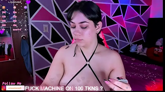 arisantana online show from 10-30-25, 10:54