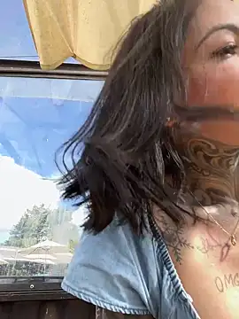 Iam Annii online show from 12-18-24, 07:19