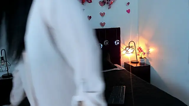 Snapshot of Anthonelaa__ chatting on 02-11-26, 07:19 Anthonelaa online show from 02-11-26, 07:19