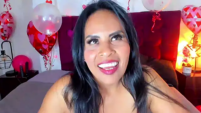 Snapshot of Anthonelaa__ chatting on 02-13-26, 08:27 Anthonelaa online show from 02-13-26, 08:27