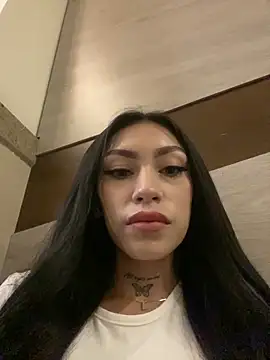 Effy Bonny online show from 03-01-25, 05:27