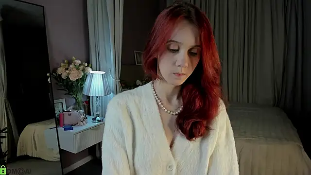 Snapshot of Dearly_Emily chatting on 04-14-26, 05:19 Dearly Emily online show from 04-14-26, 05:19