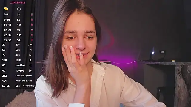 Snapshot of JudyAngil chatting on 02-10-26, 06:28 JudyAngil online show from 02-10-26, 06:28