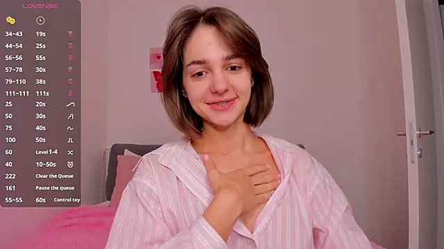 Snapshot of JudyAngil chatting on 03-24-26, 07:35 JudyAngil online show from 03-24-26, 07:35