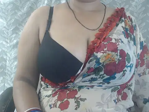 Snapshot of cute-priy chatting on 07-02-26, 04:29 cute-priy online show from 07-02-26, 04:29