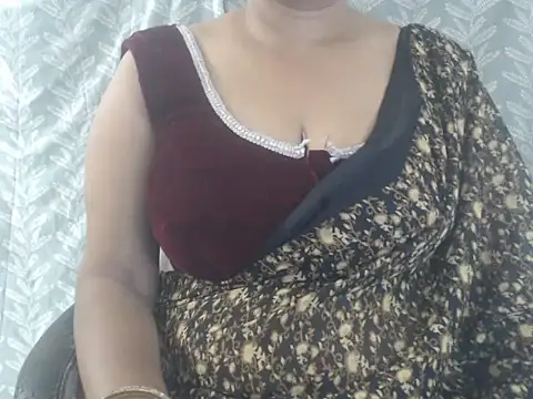 Snapshot of cute-priy chatting on 07-10-26, 05:34 cute-priy online show from 07-10-26, 05:34