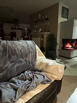 Snapshot of redNatified chatting on 12-04-25, 08:06 redNatified online show from 12-04-25, 08:06