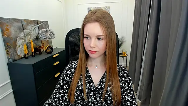 Snapshot of MileyWings chatting on 03-26-26, 11:27 MileyWings online show from 03-26-26, 11:27