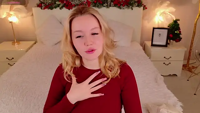 Snapshot of AliceMorr chatting on 12-13-24, 07:47 AliceMorr online show from 12-13-24, 07:47