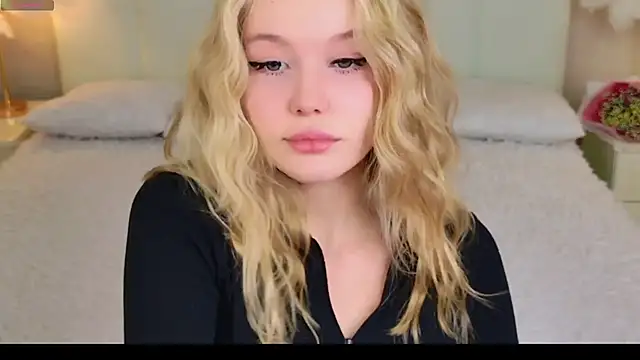 Snapshot of AliceMorr chatting on 01-21-25, 04:48 AliceMorr online show from 01-21-25, 04:48
