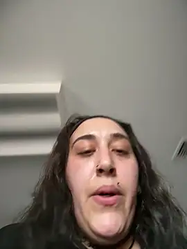 ThicBunz online show from 04-25-26, 04:04