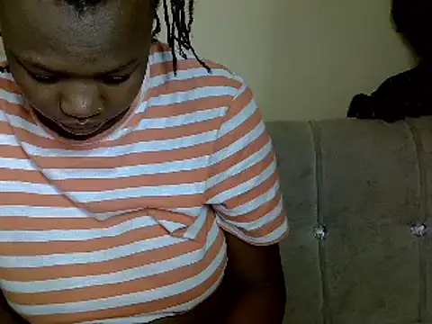 Snapshot of Sexiebony12 chatting on 02-26-25, 10:31 Sexiebony12 online show from 02-26-25, 10:31
