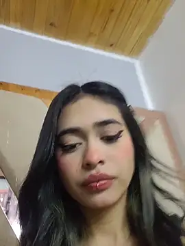 Snapshot of AliceMiller_2 chatting on 11-26-25, 10:11 AliceMiller 2 online show from 11-26-25, 10:11