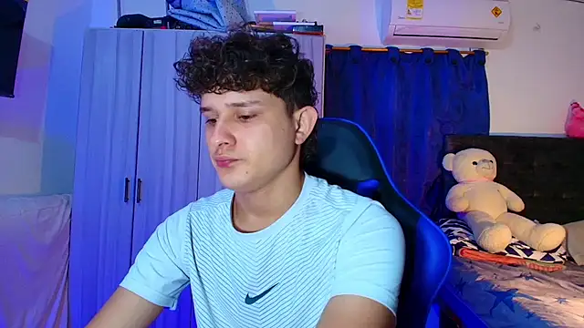 Nathan Bluee online show from 01-18-26, 05:17