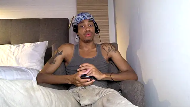Snapshot of Skinnyblackman chatting on 04-27-26, 11:58 Skinnyblackman online show from 04-27-26, 11:58