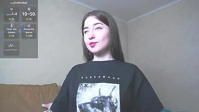 Snapshot of Luxuryalma chatting on 05-12-26, 06:38 Luxuryalma online show from 05-12-26, 06:38