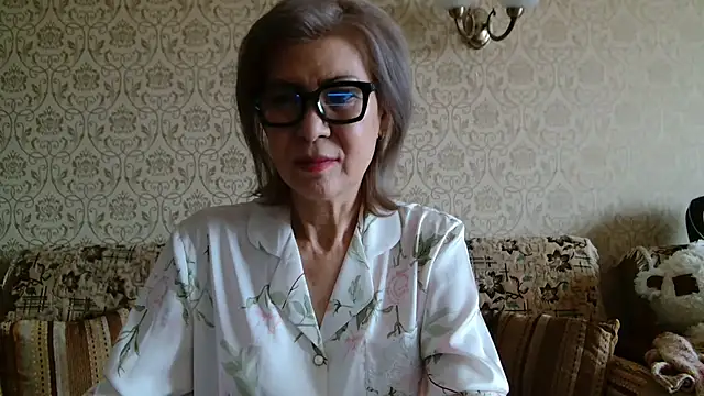 Elegant00Lady online show from 10-28-25, 03:10