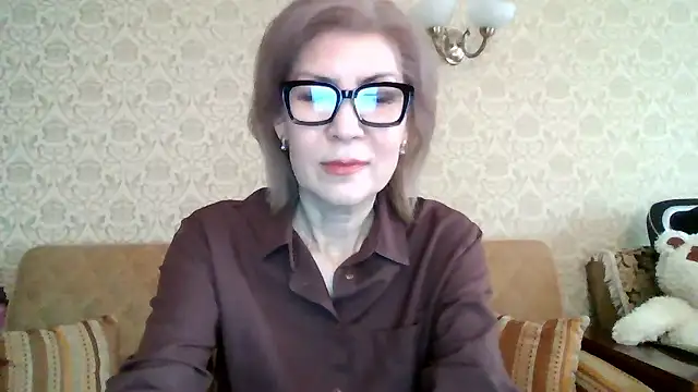 Elegant00Lady online show from 01-12-26, 10:31