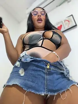 Snapshot of anaesca chatting on 06-08-26, 01:00 anaesca online show from 06-08-26, 01:00