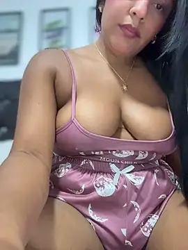 Snapshot of anaesca chatting on 06-17-26, 11:05 anaesca online show from 06-17-26, 11:05