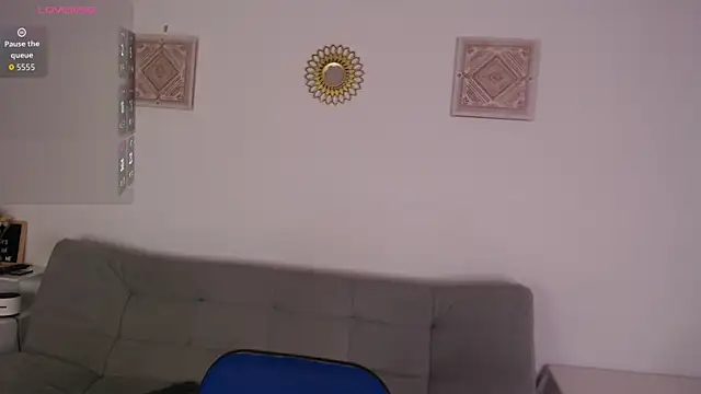 Abigail 29 online show from 11-21-25, 12:04