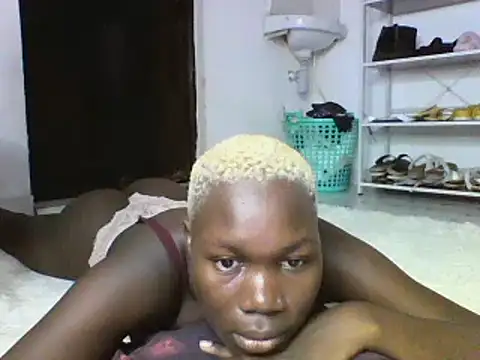 sexyqueen02 online show from 03-08-25, 03:50