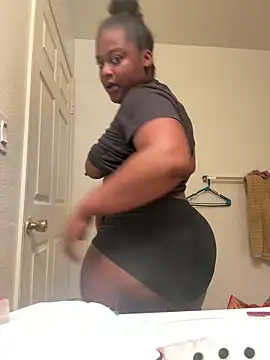 Prettynthick12 online show from 03-14-26, 12:39