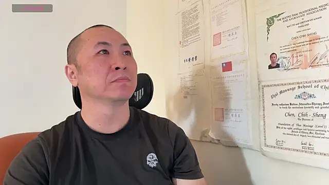 Snapshot of chih515 chatting on 02-21-25, 02:17 chih515 online show from 02-21-25, 02:17