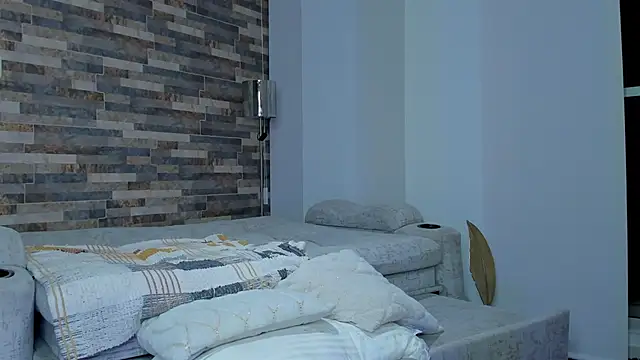 Snapshot of zaiin_diesel chatting on 02-25-25, 10:15 zaiin diesel online show from 02-25-25, 10:15