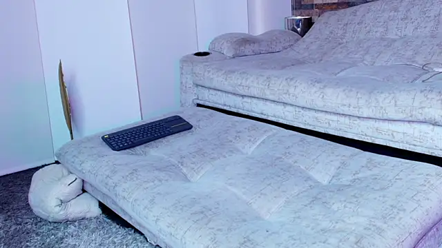 Snapshot of zaiin_diesel chatting on 09-13-25, 11:32 zaiin diesel online show from 09-13-25, 11:32