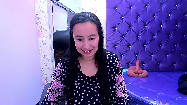 Snapshot of NaomyPrinces chatting on 06-17-26, 02:18 NaomyPrinces online show from 06-17-26, 02:18