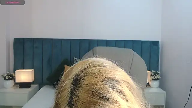 april bunnyy online show from 11-15-25, 07:43