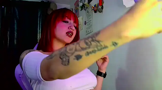 lucycherry   online show from 02-10-25, 11:02