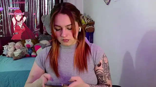 lucycherry   online show from 12-04-25, 05:54