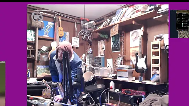 Snapshot of itsjameswebbscope chatting on 12-05-25, 04:03 itsjameswebbscope online show from 12-05-25, 04:03