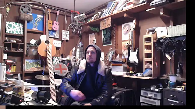 Snapshot of itsjameswebbscope chatting on 12-20-25, 11:50 itsjameswebbscope online show from 12-20-25, 11:50