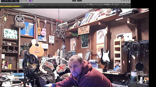 Snapshot of itsjameswebbscope chatting on 12-22-25, 07:44 itsjameswebbscope online show from 12-22-25, 07:44