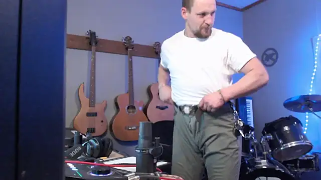 Snapshot of itsjameswebbscope chatting on 02-09-26, 07:01 itsjameswebbscope online show from 02-09-26, 07:01